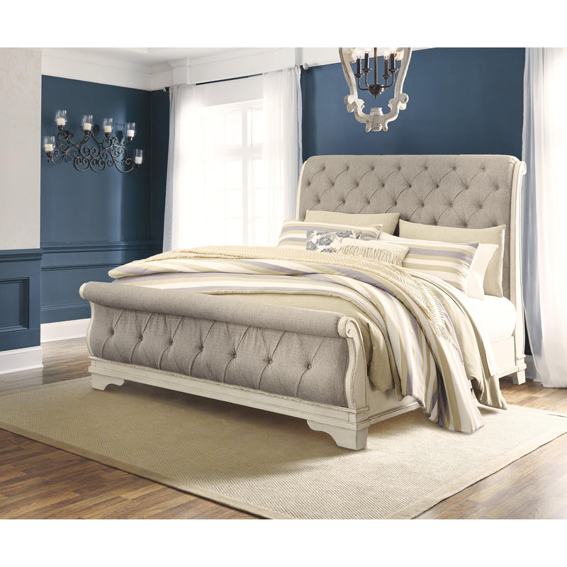 Signature Design by Ashley Realyn California King Upholstered Sleigh Bed B743-78/B743-76/B743-95 IMAGE 5